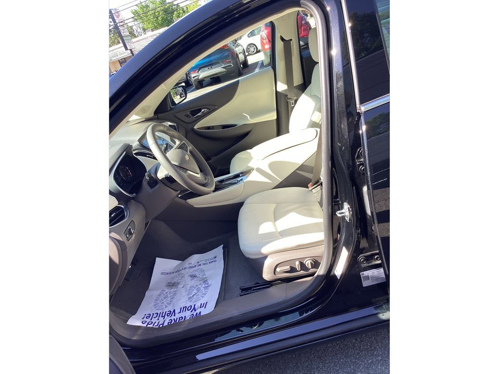 Used 2023 Chevrolet Malibu LT FWD image 9