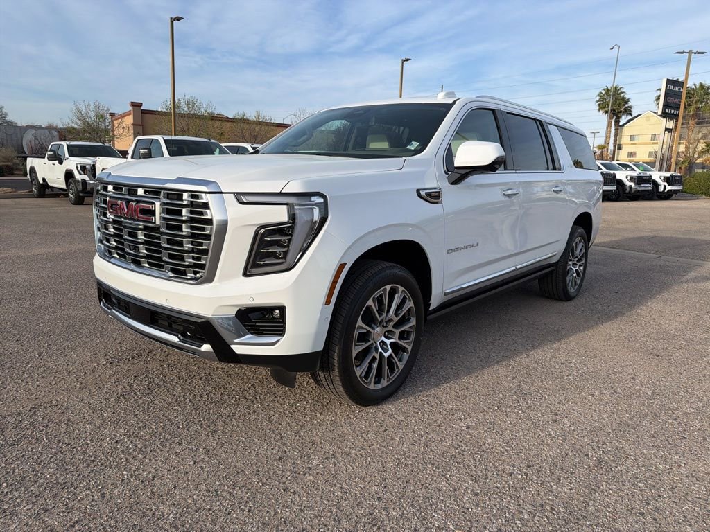 New 2026 GMC Yukon XL Denali w/ Sun & Power Step Package