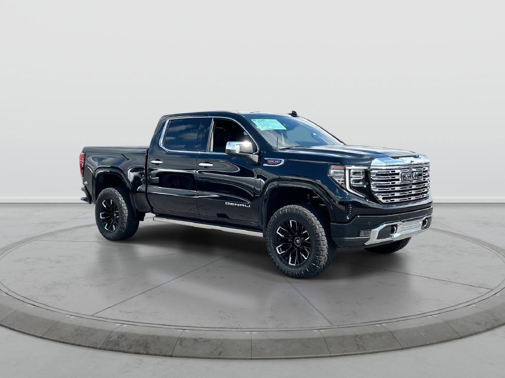 Used 2022 GMC Sierra 1500 Denali w/ Denali Reserve Package AWD/4WD image 2