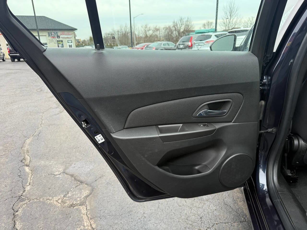 Used 2016 Chevrolet Cruze LT image 18