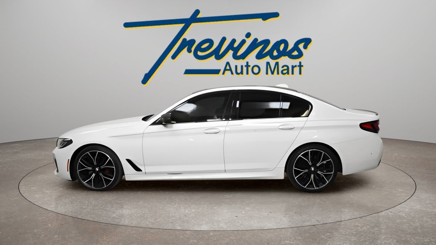 Used 2023 BMW 530i w/ M Sport Package RWD image 11