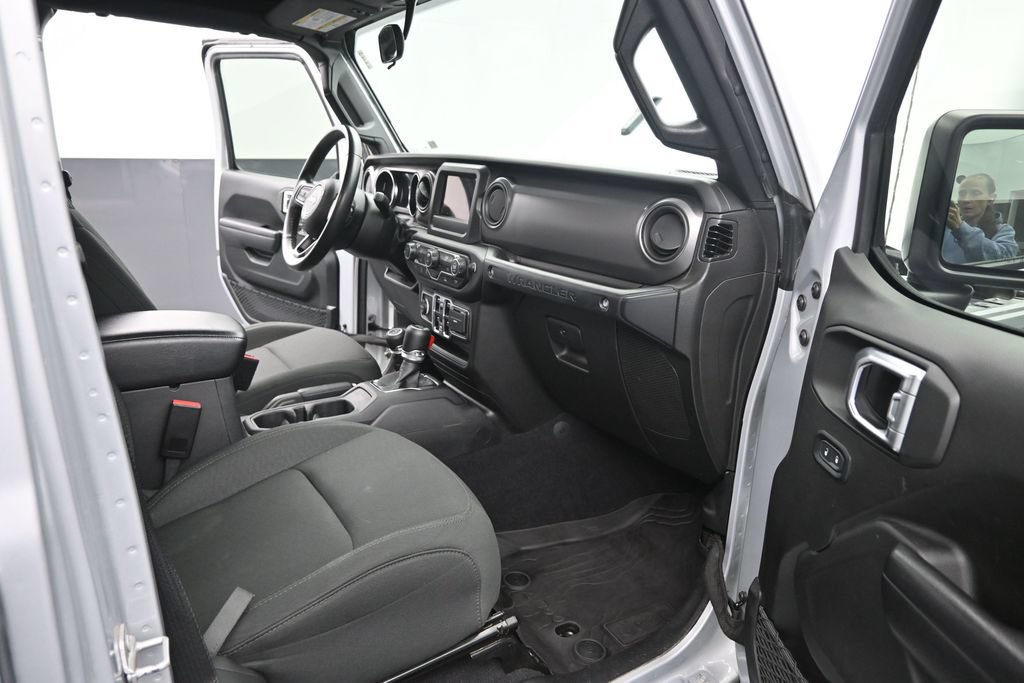 Used 2022 Jeep Wrangler Unlimited Sport AWD/4WD image 20