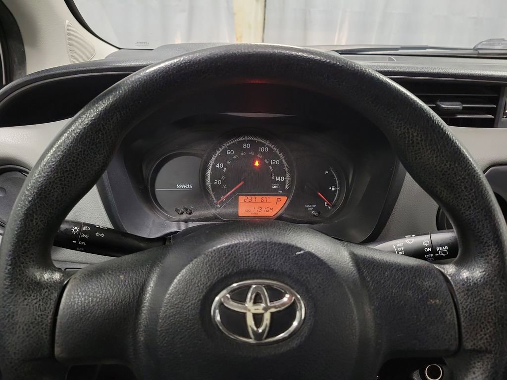 Used 2016 Toyota Yaris L image 14