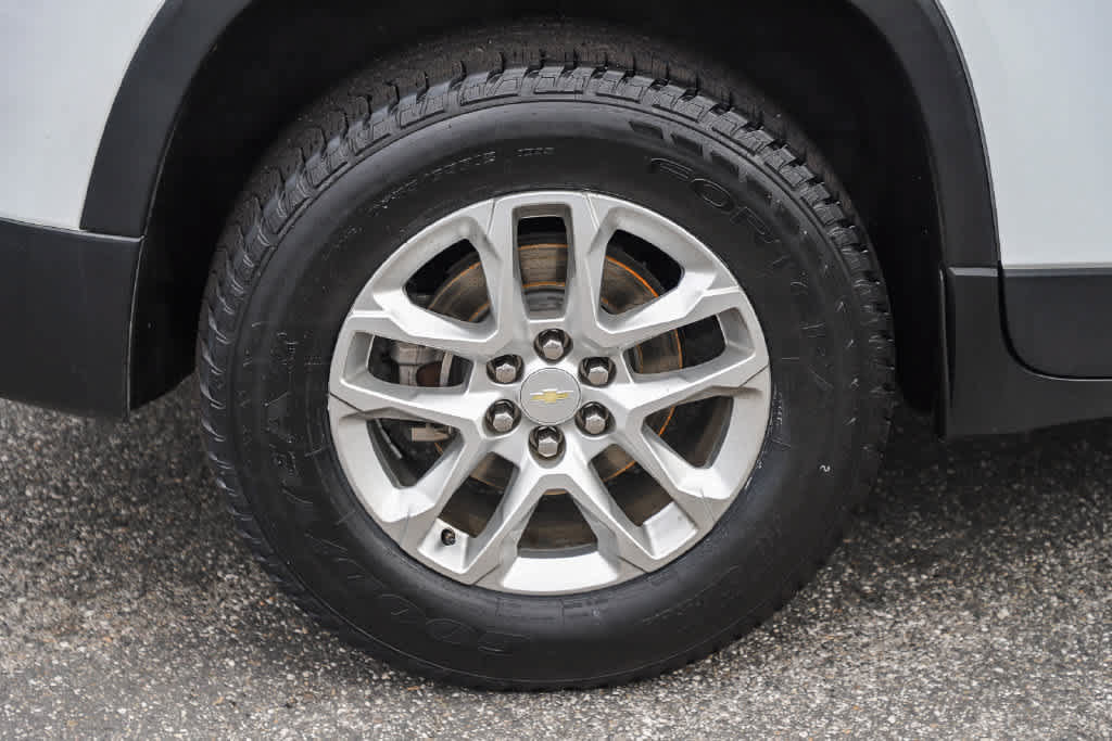 Used 2019 Chevrolet Traverse LT FWD image 11