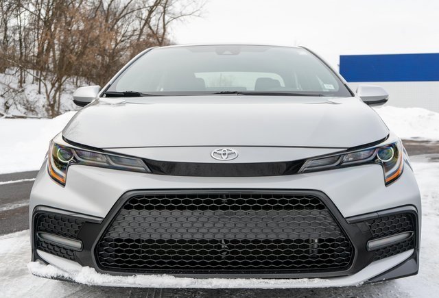 Used 2022 Toyota Corolla SE image 3