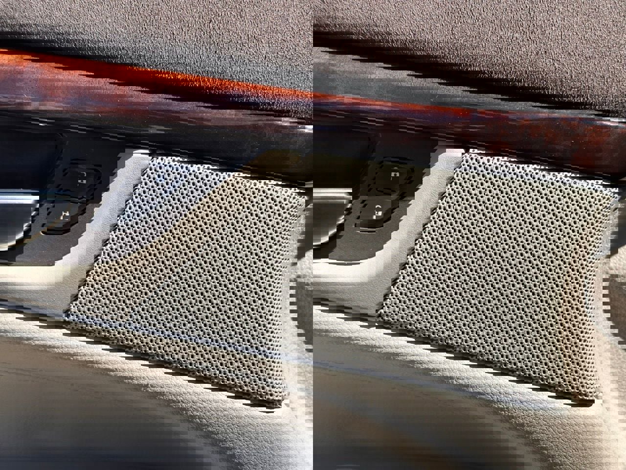 Used 2015 Cadillac Escalade ESV Premium image 28