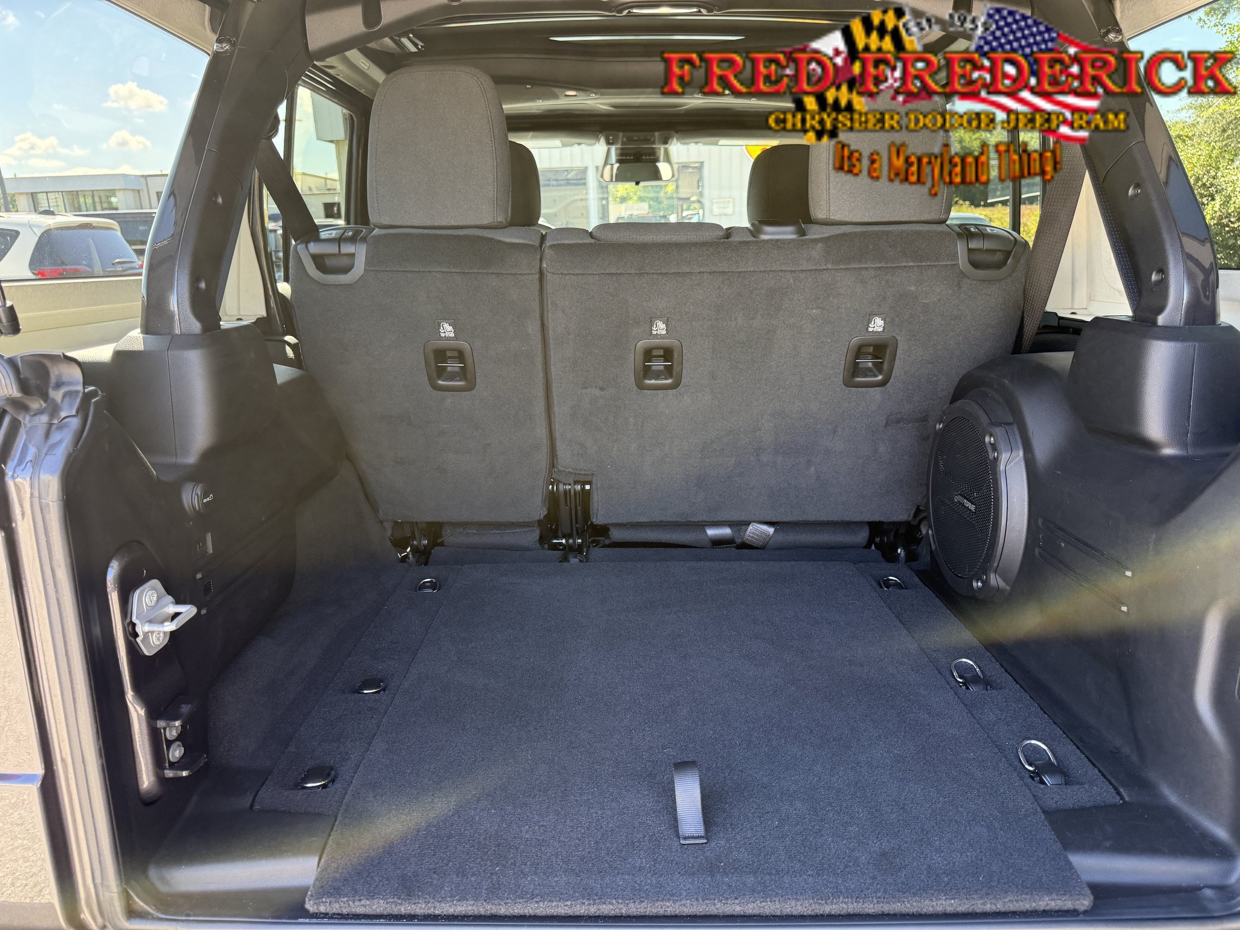 Used 2026 Jeep Wrangler Unlimited Sahara AWD/4WD image 12