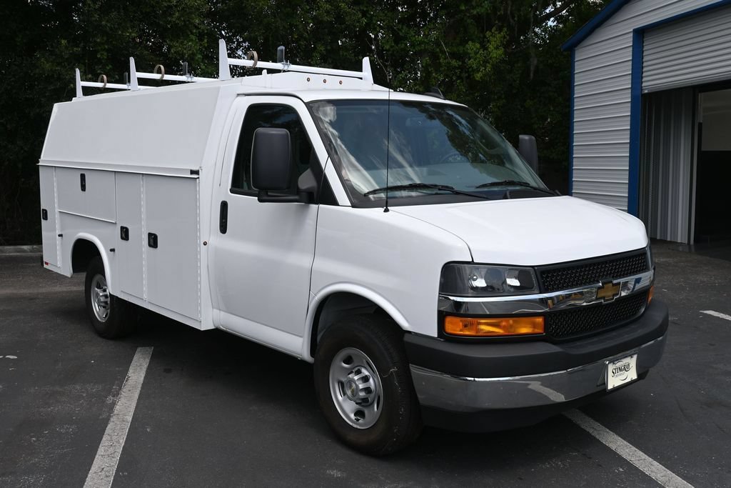 New 2025 Chevrolet Express 3500 w/ Power Convenience Package RWD image 7