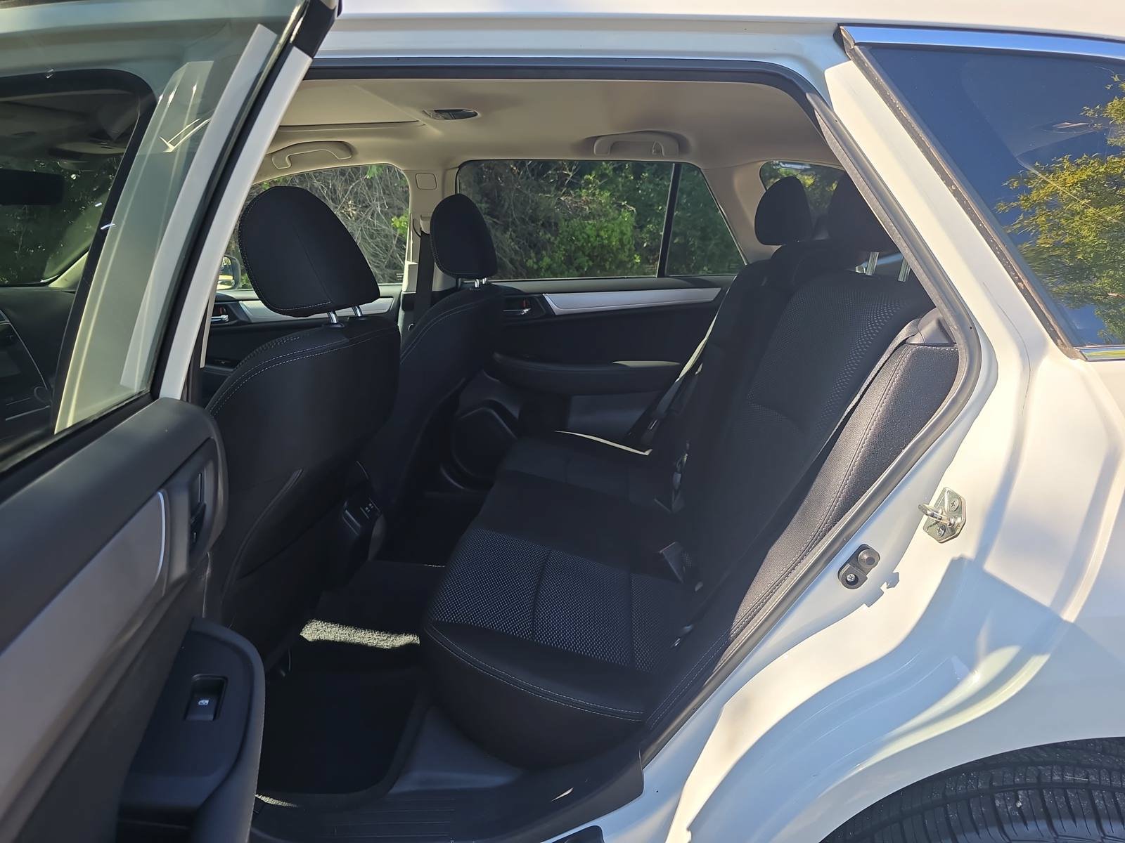 Used 2019 Subaru Outback 2.5i Premium AWD/4WD image 13