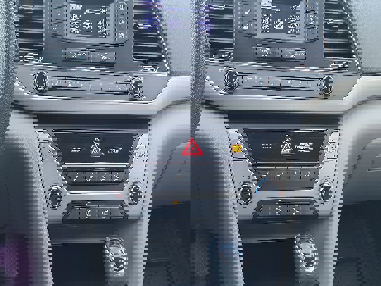 Used 2017 Hyundai Elantra SE image 18