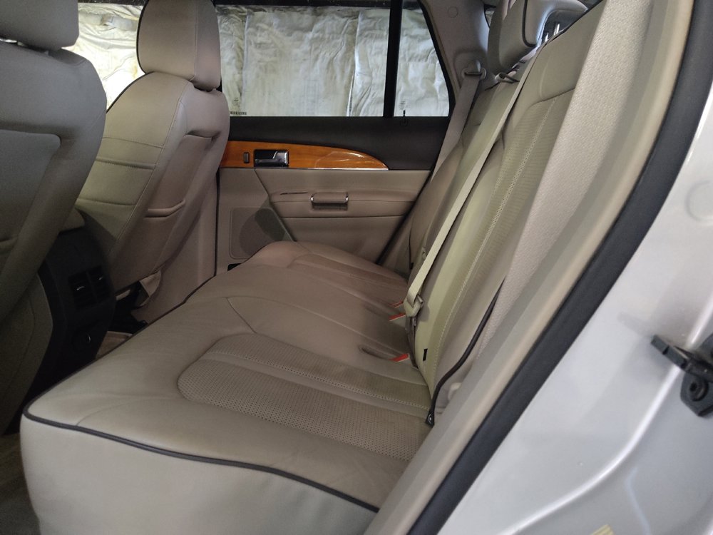 Used 2015 Lincoln MKX FWD w/ Equipment Group 102A image 18