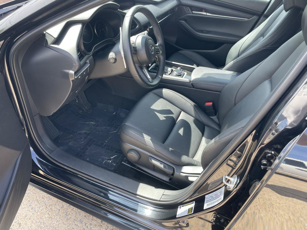 Used 2024 MAZDA MAZDA3 s FWD image 25