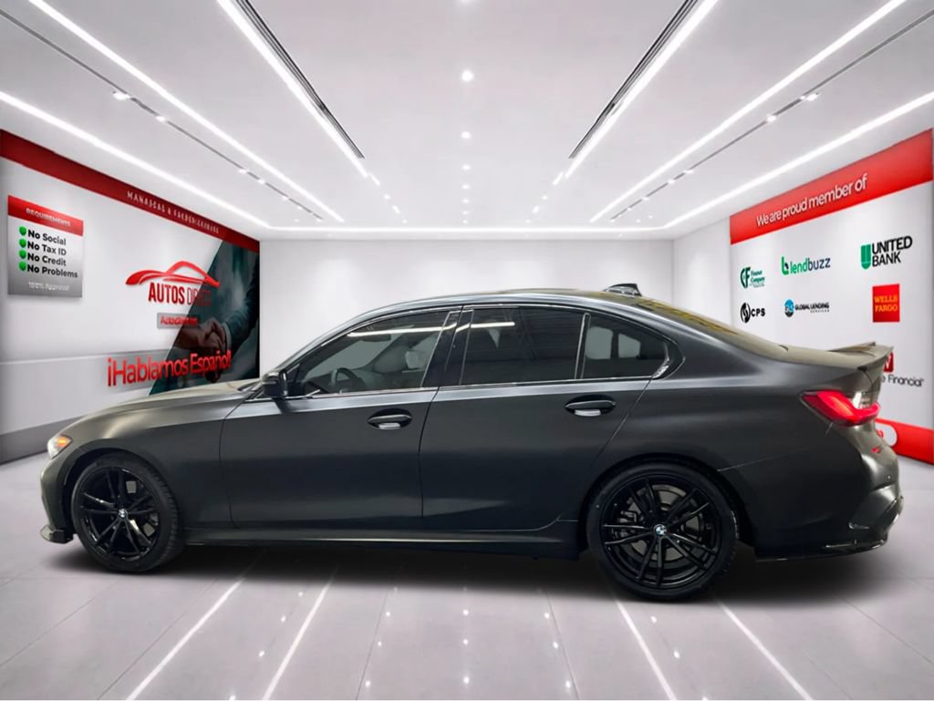 Used 2022 BMW 330i Sedan w/ M Sport Package RWD image 4