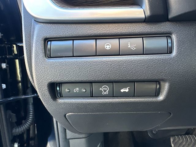 Used 2026 Nissan Rogue Platinum w/ Platinum Premium Package image 28