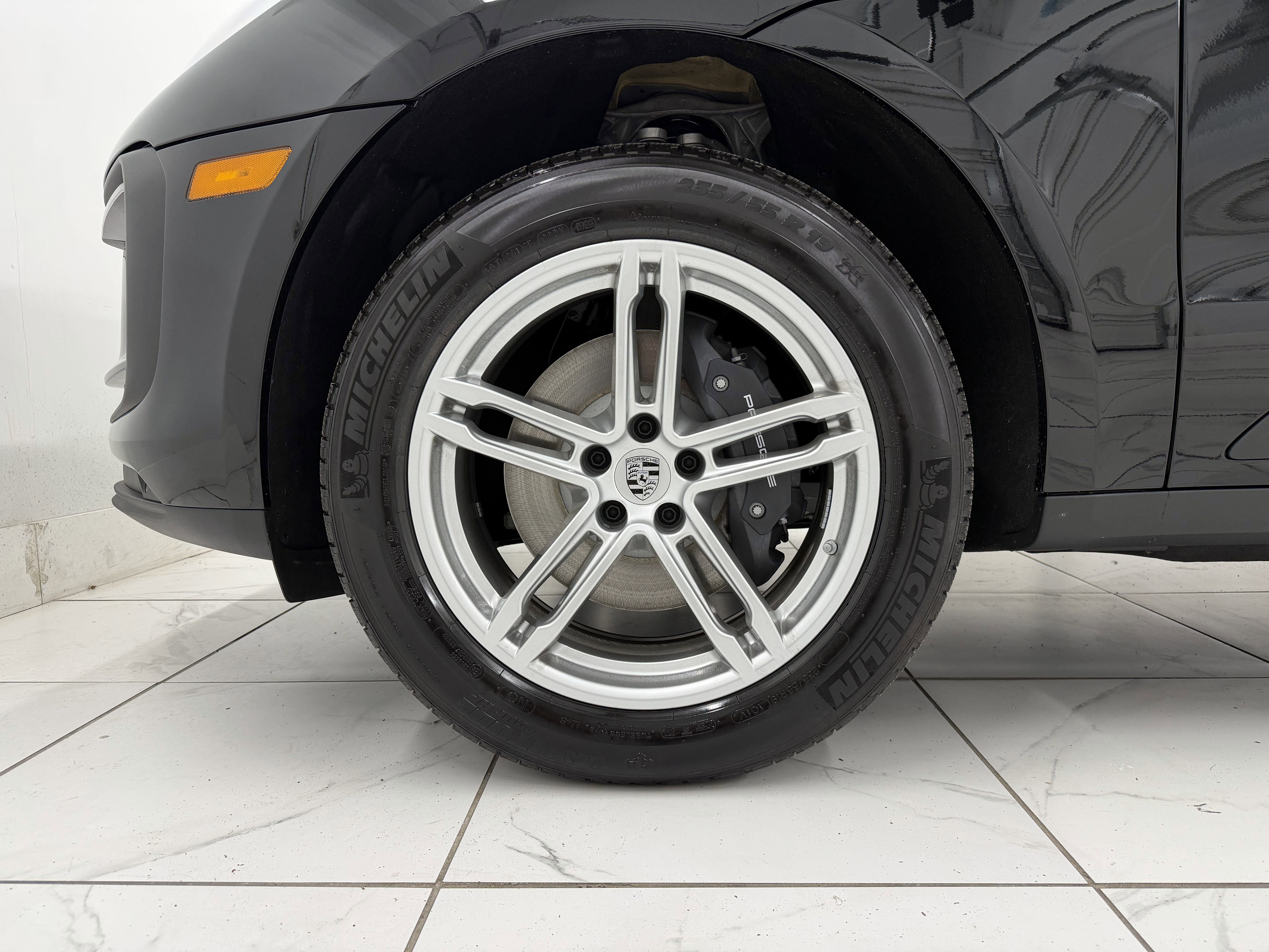 New 2026 Porsche Macan image 16