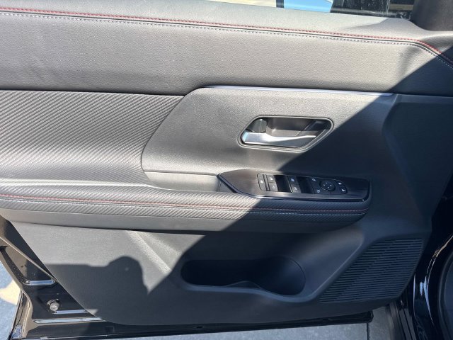 New 2027 Nissan Kicks SR FWD image 21