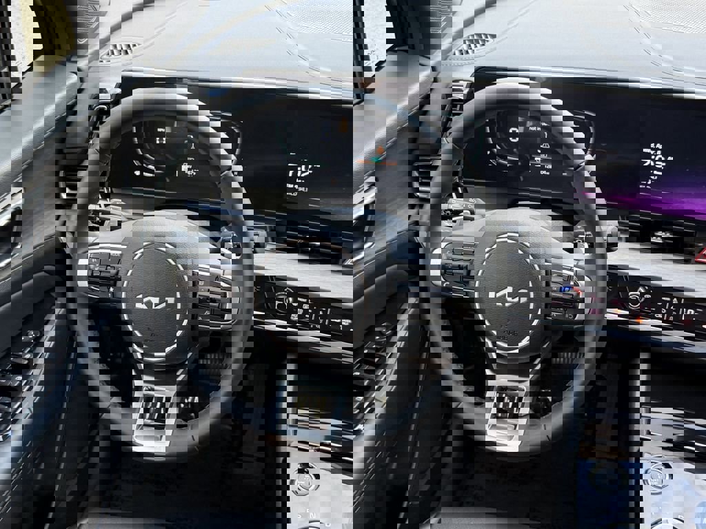 Certified 2024 Kia Sportage X-Line image 14