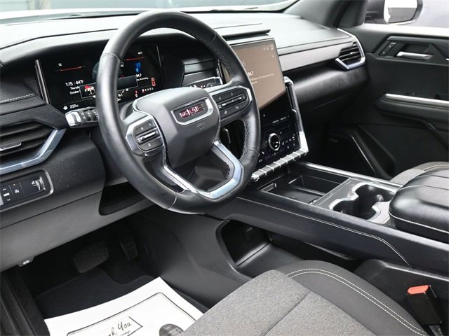 Used 2025 GMC Acadia Elevation image 8