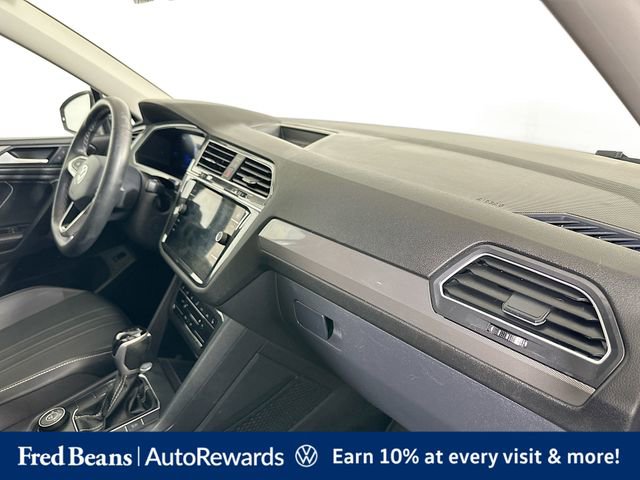 Used 2024 Volkswagen Tiguan SE w/ Panoramic Sunroof Package AWD/4WD image 30