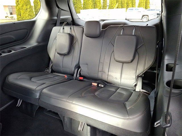 Used 2020 Chrysler Pacifica Touring-L image 11