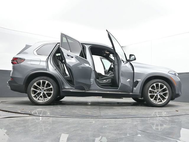 Used 2024 BMW X5 xDrive40i AWD/4WD image 74