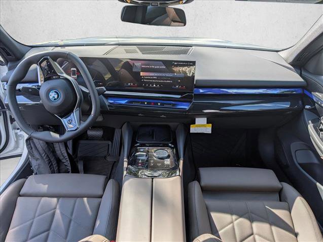 New 2026 BMW i5 eDrive40 w/ Convenience Package image 15