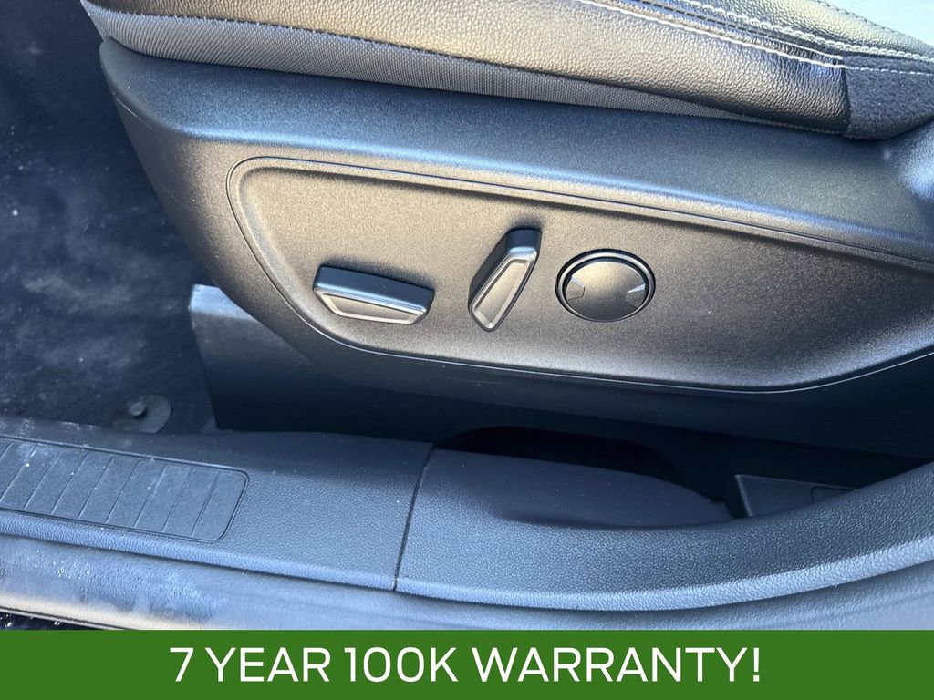 Used 2023 Ford Escape Platinum w/ Premium Technology Package image 18