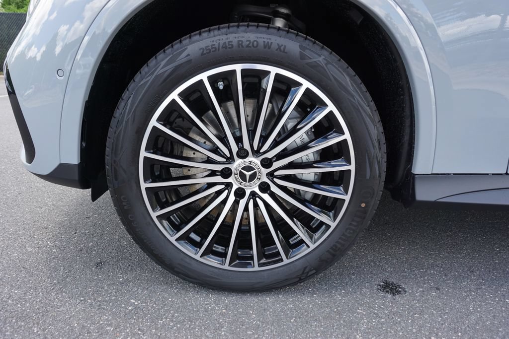 Certified 2025 Mercedes-Benz GLC 300 4MATIC image 17