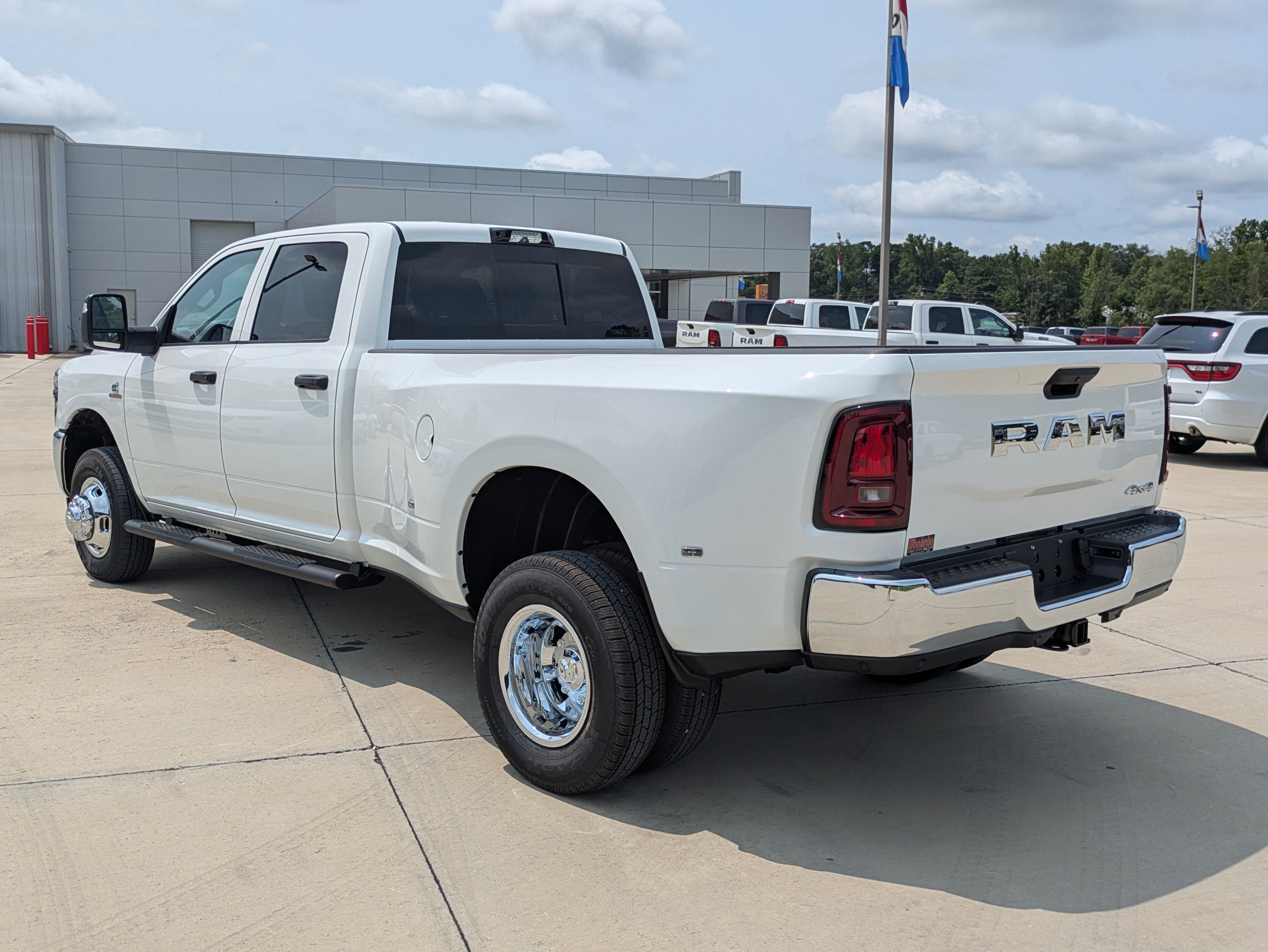 New 2026 RAM 3500 Tradesman AWD/4WD image 6