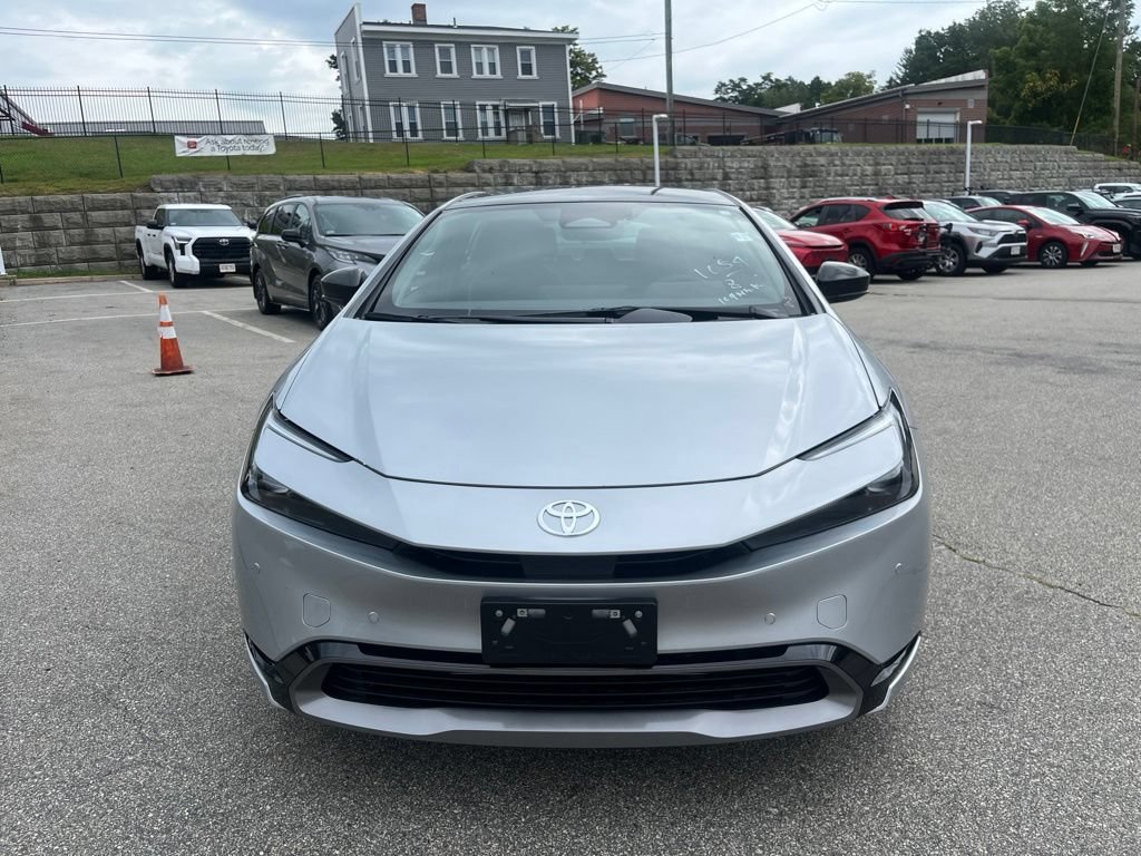 New 2027 Toyota Prius XLE AWD/4WD image 2