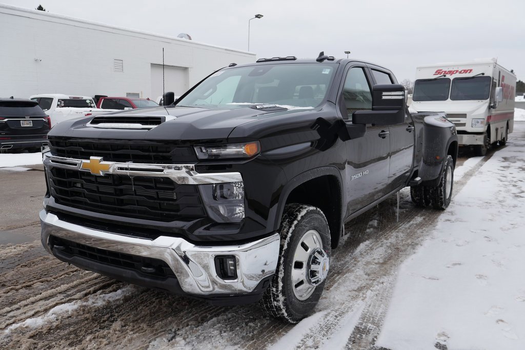 New 2026 Chevrolet Silverado 3500 LT image 4