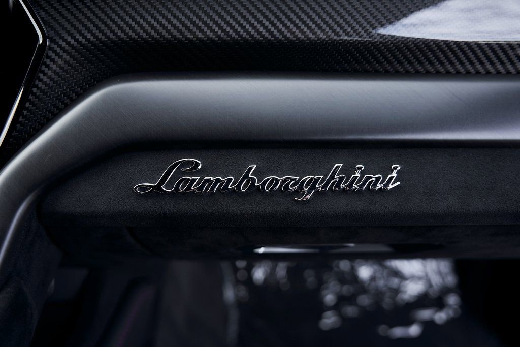 Used 2024 Lamborghini Urus Performante image 52