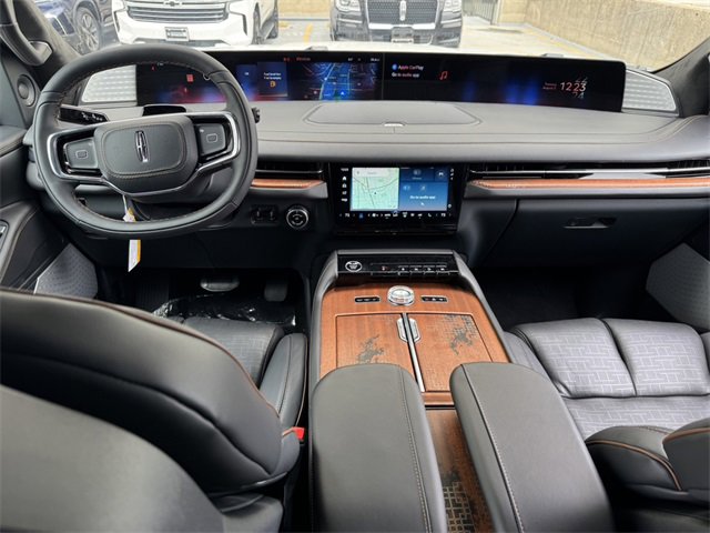 New 2025 Lincoln Navigator Black Label image 29