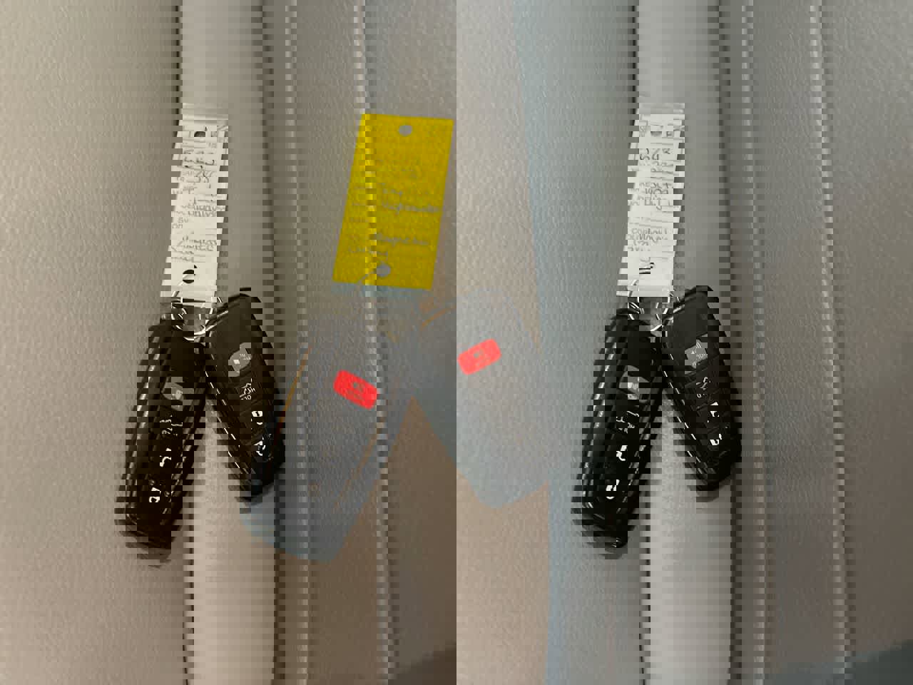 Used 2020 Toyota Highlander XLE image 28