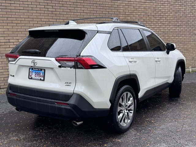 Used 2021 Toyota RAV4 XLE Premium image 21