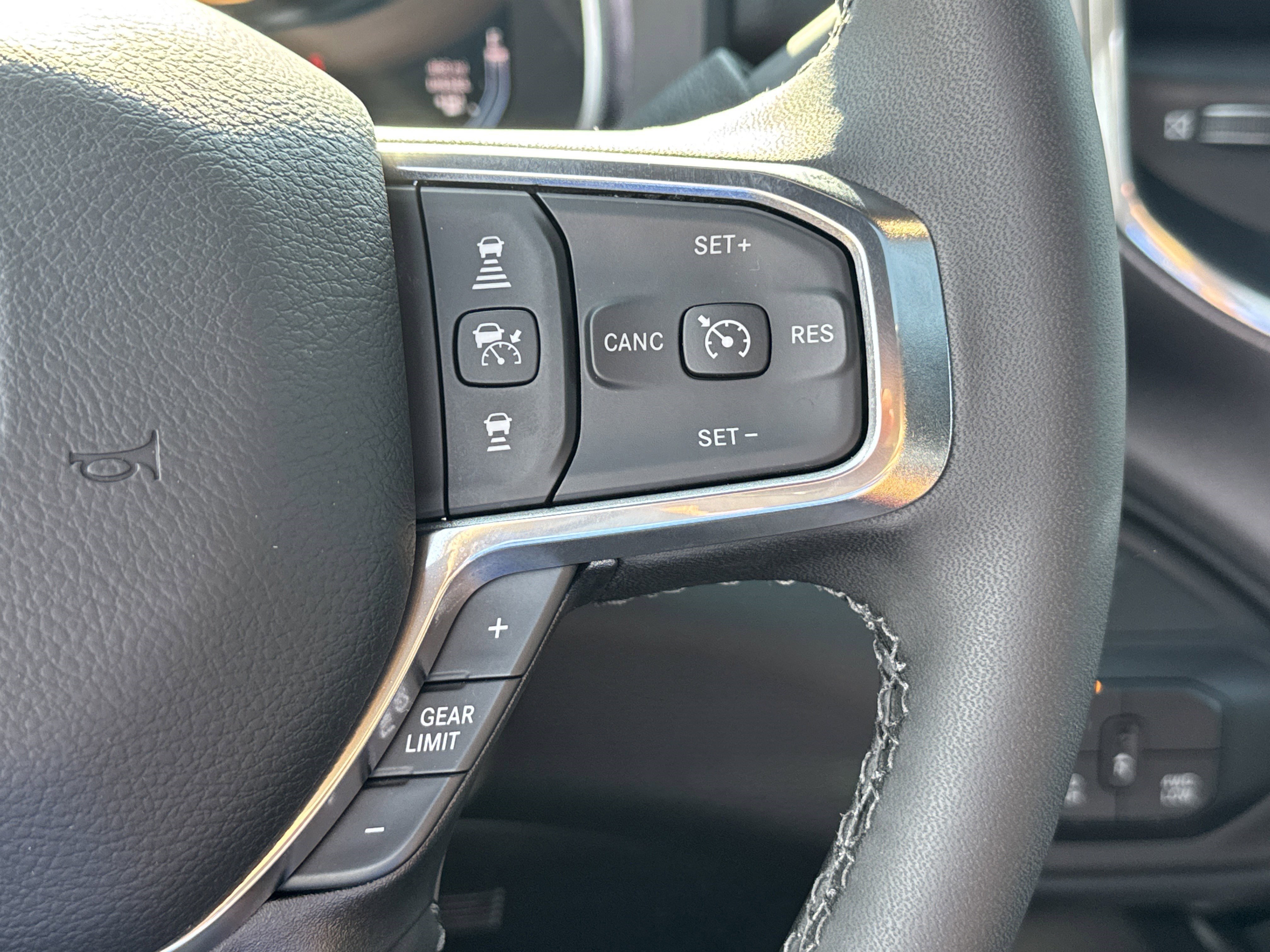 New 2025 RAM 2500 Laramie image 29