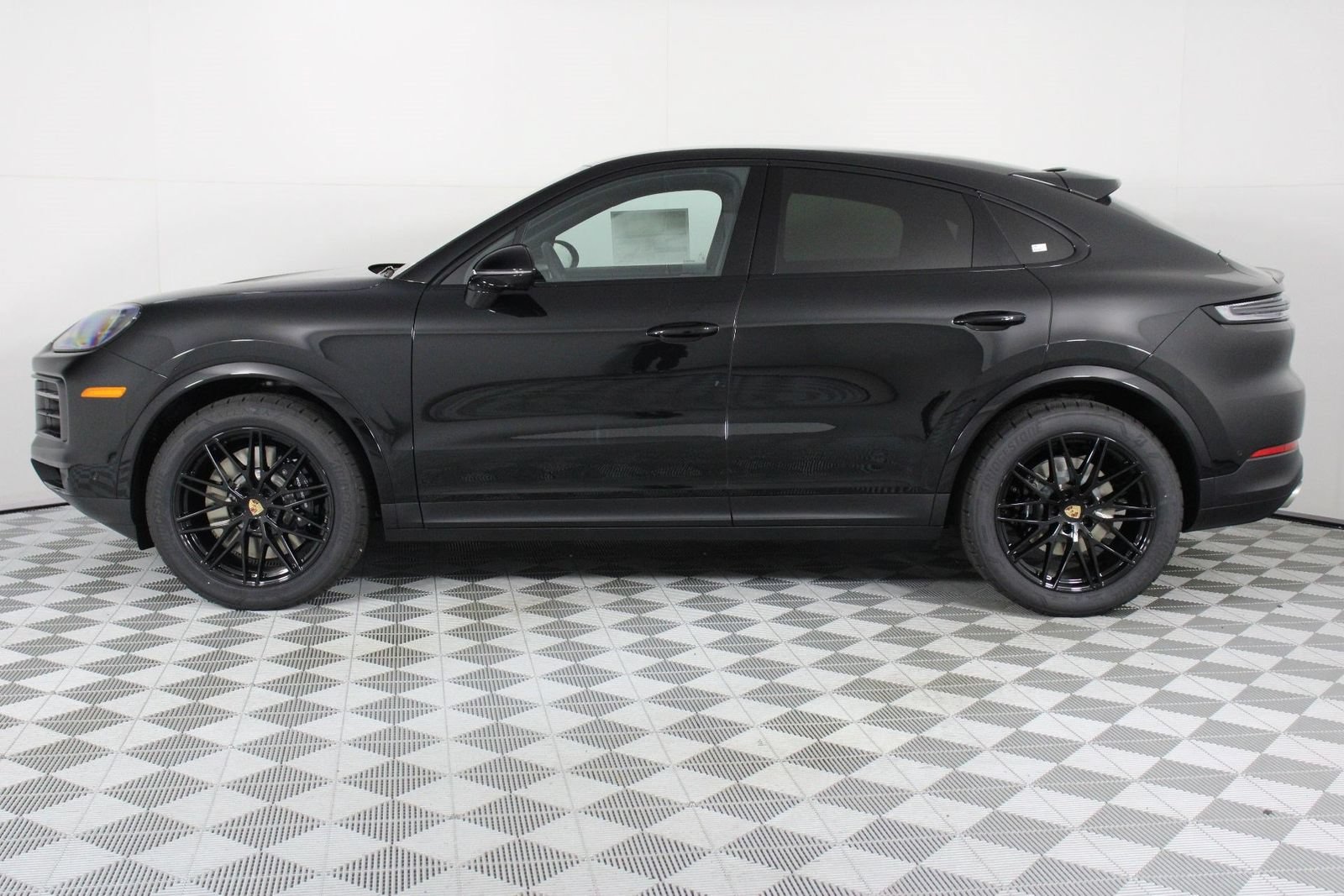 New 2026 Porsche Cayenne S AWD/4WD image 2