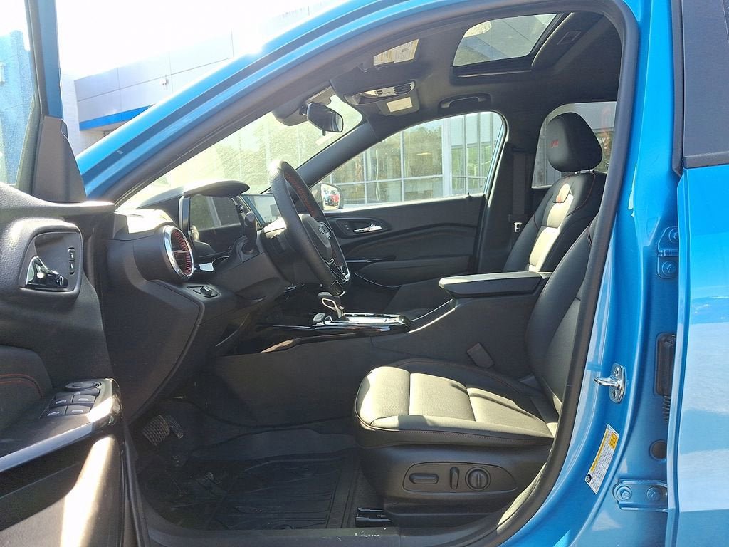 New 2026 Chevrolet Trax RS w/ Sunroof Package FWD image 13