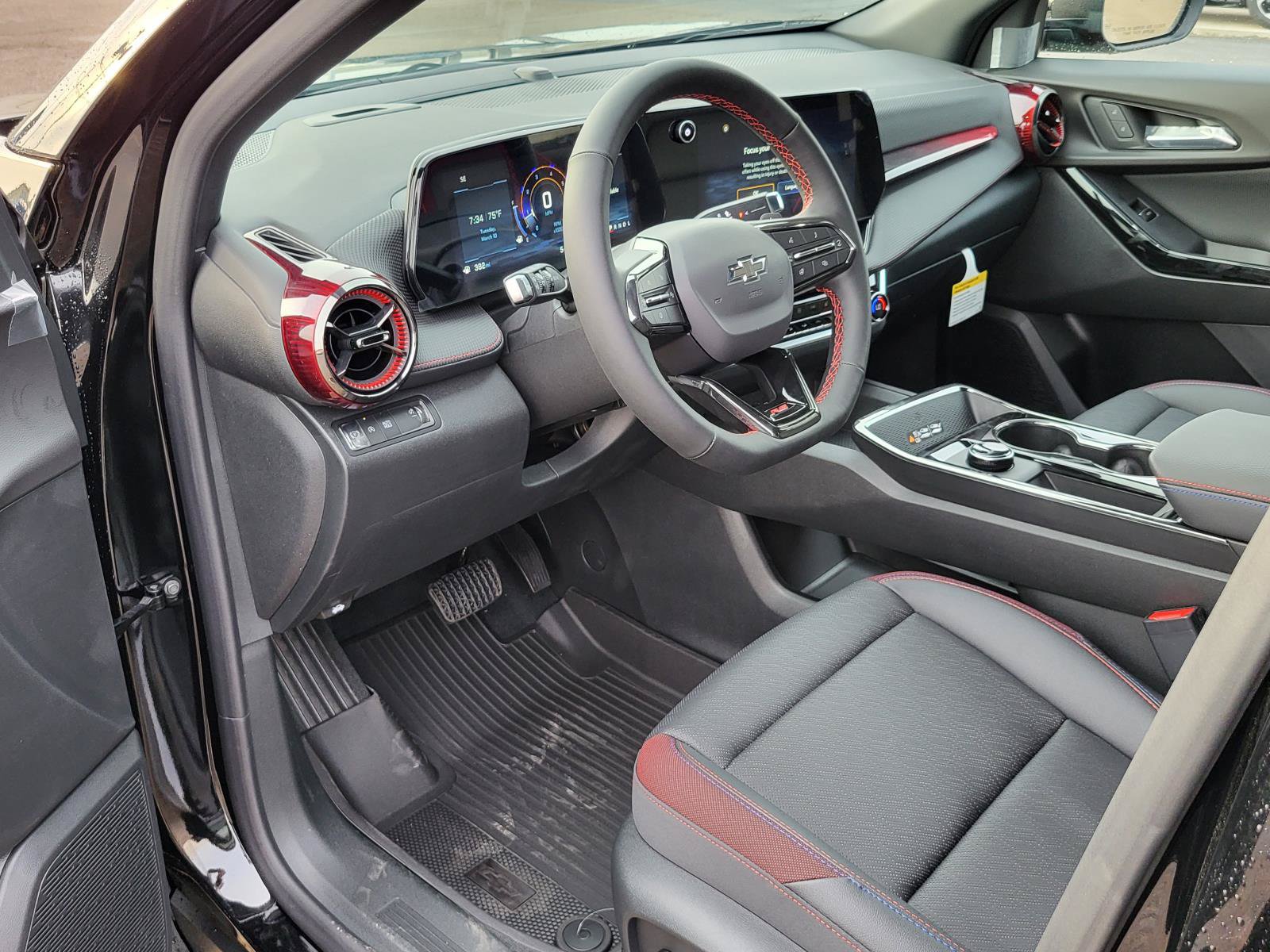 New 2026 Chevrolet Equinox RS w/ Convenience Package III FWD image 14