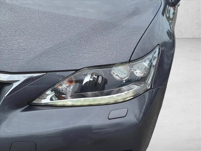 Used 2012 Lexus CT 200h Premium w/ Leather Pkg FWD image 9