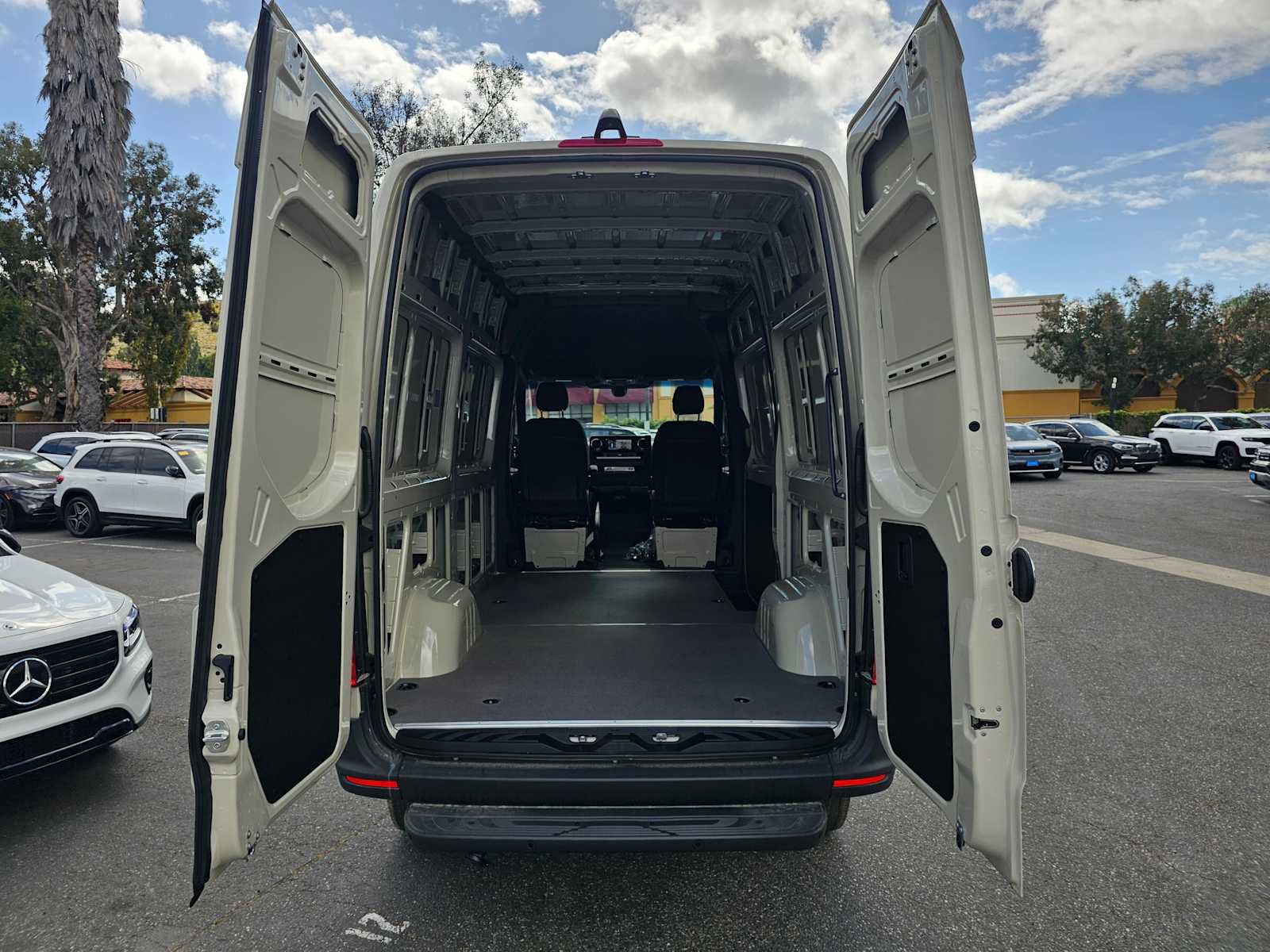 New 2026 Mercedes-Benz Sprinter 2500 image 17