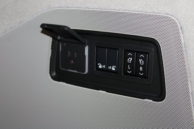 New 2026 Cadillac Escalade Platinum Luxury image 38