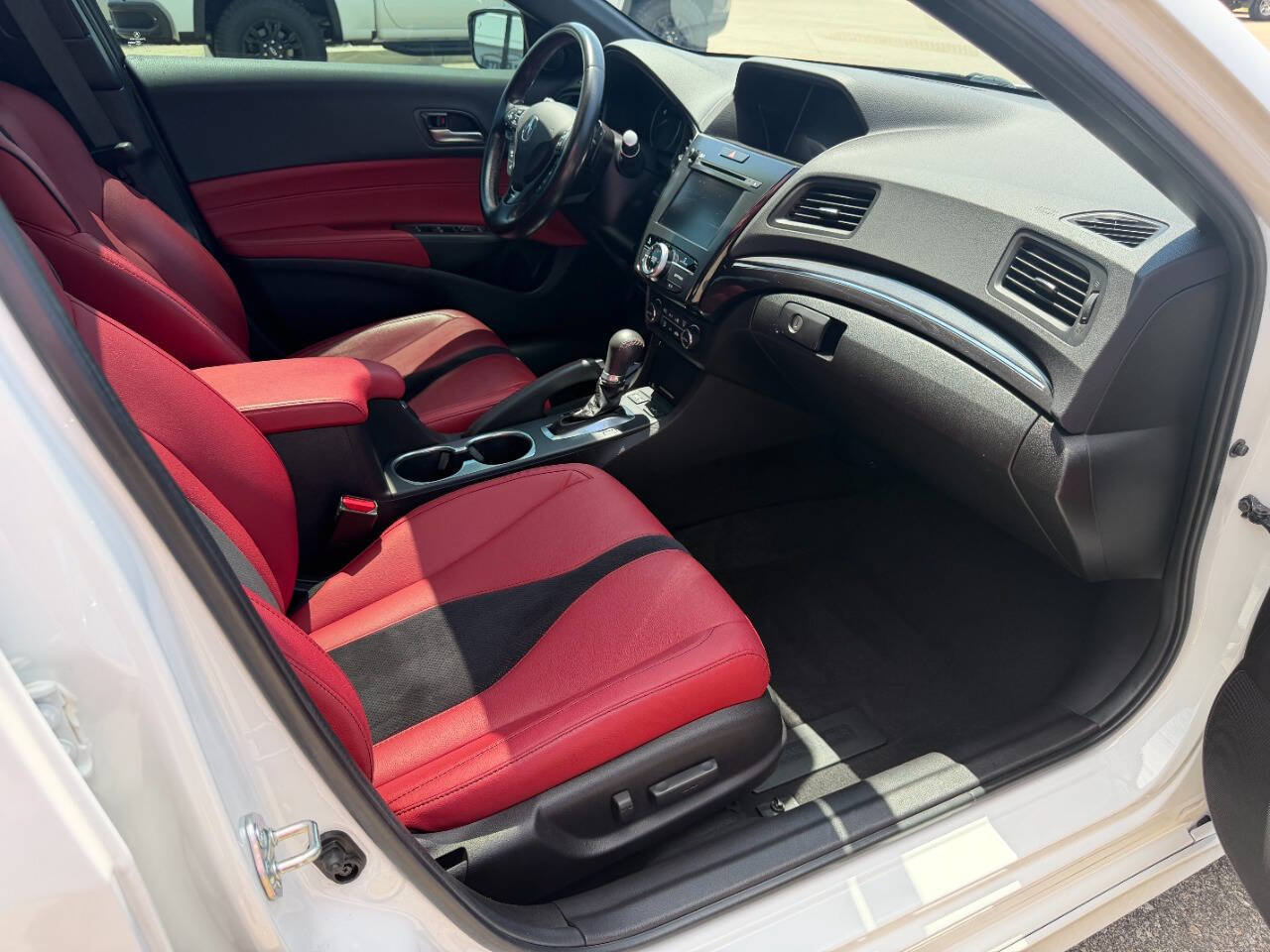 Used 2020 Acura ILX FWD image 14