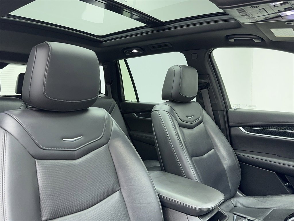Used 2020 Cadillac XT6 Premium Luxury image 46
