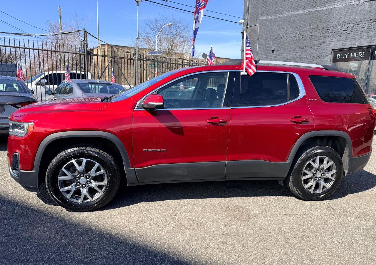 Used 2023 GMC Acadia SLT image 3