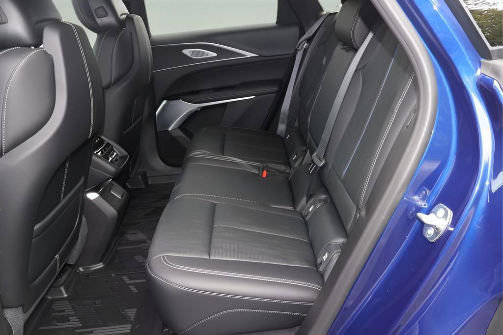 New 2026 Cadillac Lyriq V w/ LPO, Floor Liner Package AWD/4WD image 16