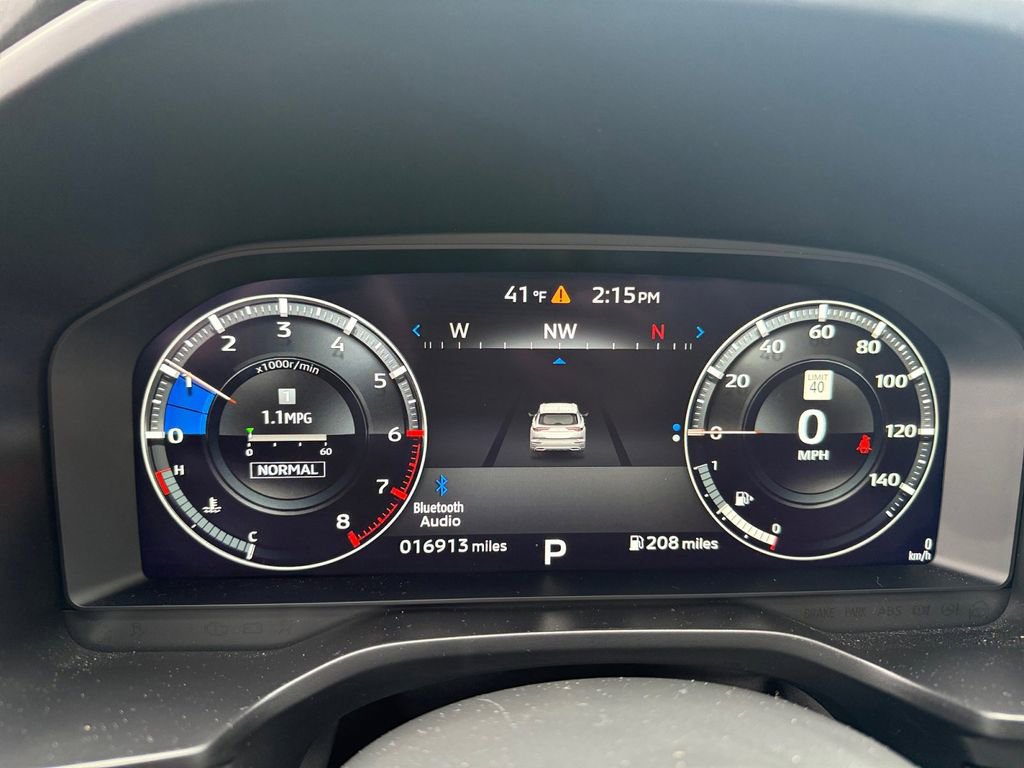 Used 2024 Mitsubishi Outlander SE Black Edition image 16