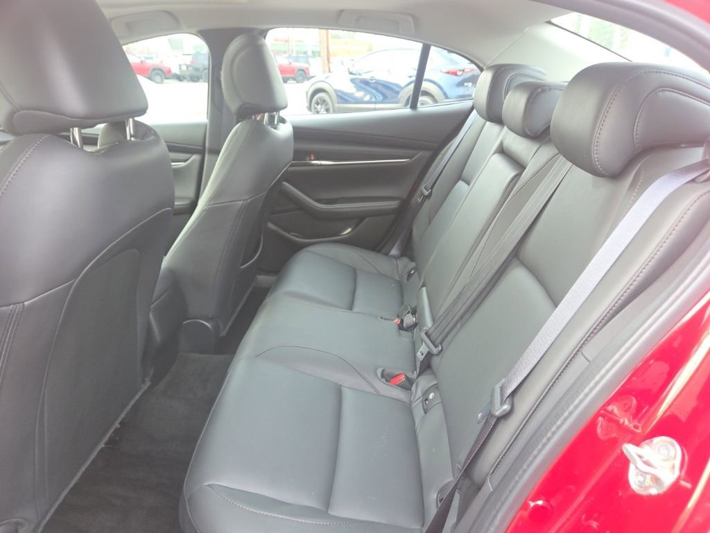Used 2023 MAZDA MAZDA3 s image 16