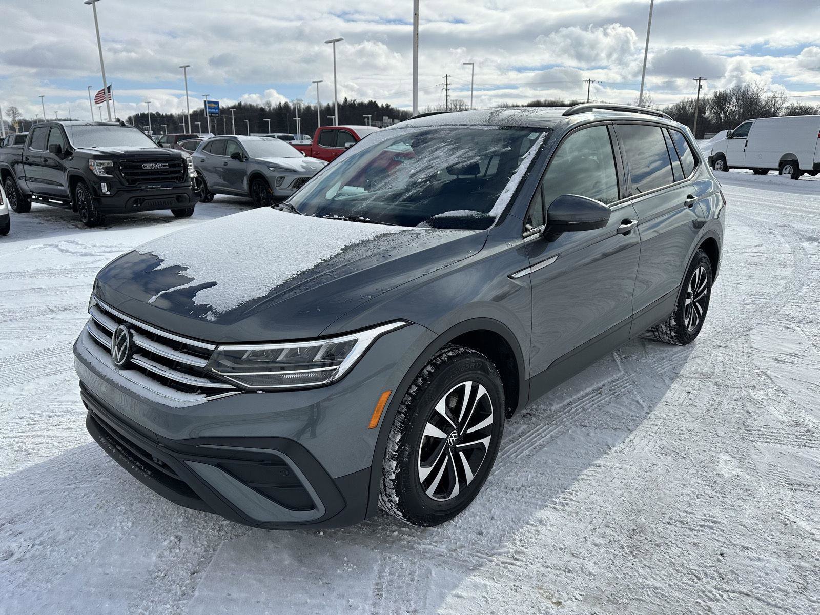 Used 2024 Volkswagen Tiguan S image 12