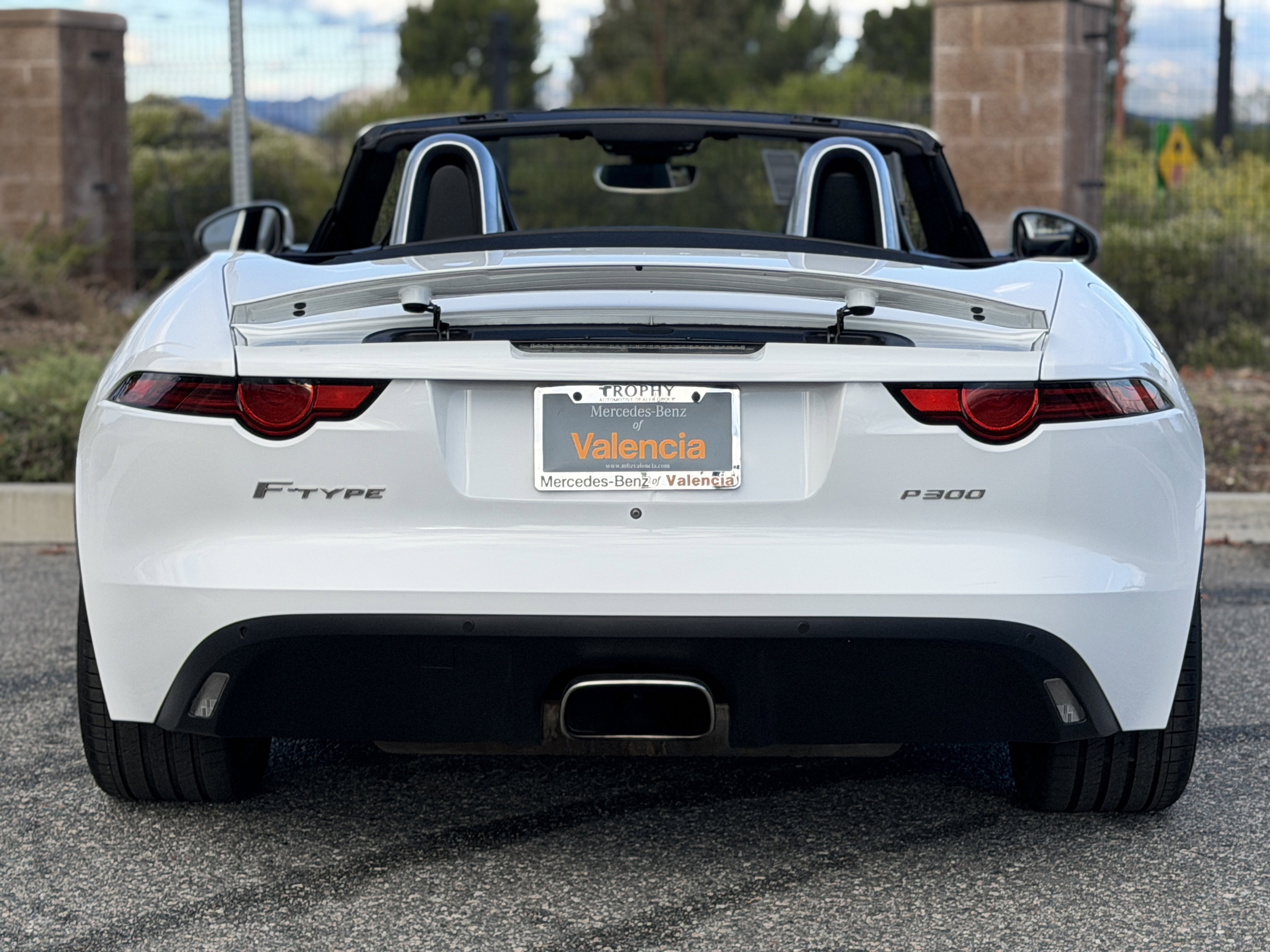 Used 2020 Jaguar F-TYPE Convertible image 9